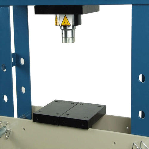 Baileigh 1004816 HSP-30A 30 Ton Pneumatic/Hand Operated H-Frame Press